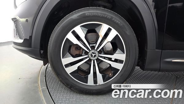 Mercedes-Benz GLB 2023, фото 5
