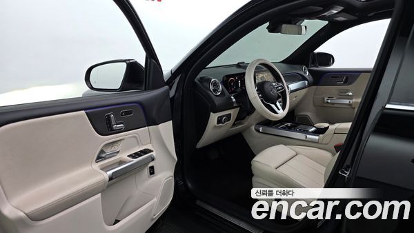 Mercedes-Benz GLB 2023, фото 10