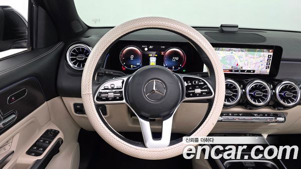Mercedes-Benz GLB 2023, фото 12