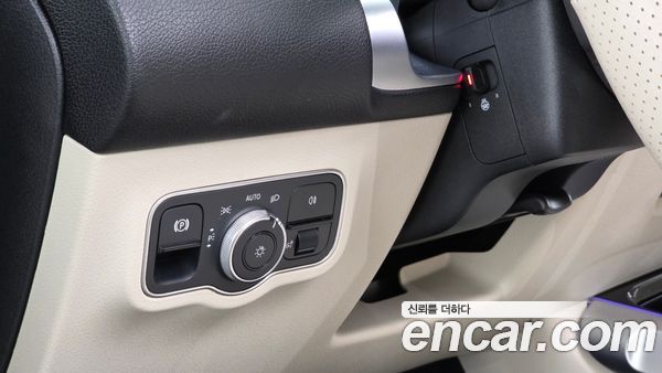 Mercedes-Benz GLB 2023, фото 15