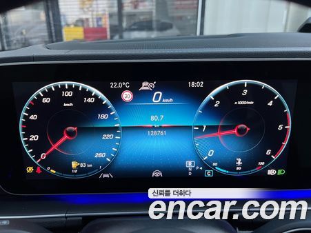 Mercedes-Benz GLE 2021, фото 6