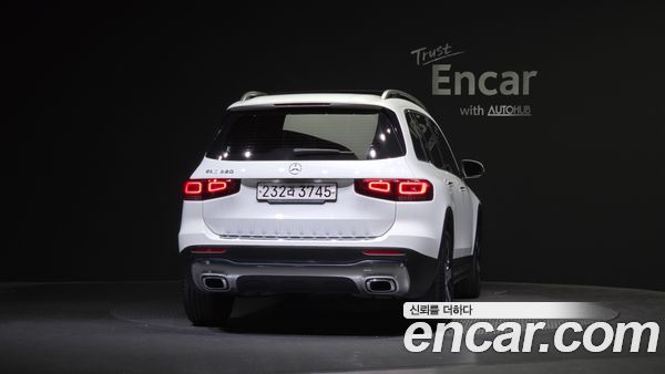 Mercedes-Benz GLB 2020, фото 4