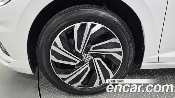 Volkswagen Jetta 2020, фото 5