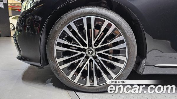 Mercedes-Benz S-Class 2022, фото 5