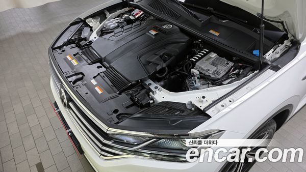 Volkswagen Touareg 2022, фото 6