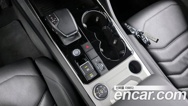 Volkswagen Touareg 2022, фото 9