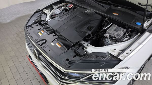Volkswagen Touareg 2022, фото 6