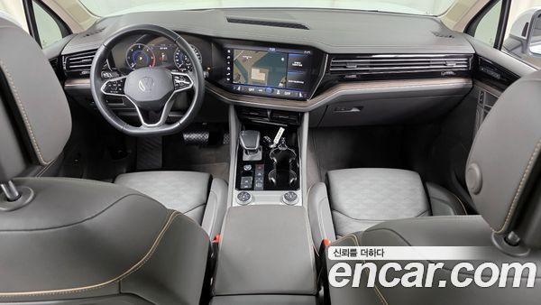 Volkswagen Touareg 2022, фото 7