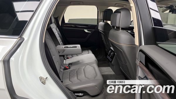 Volkswagen Touareg 2022, фото 12