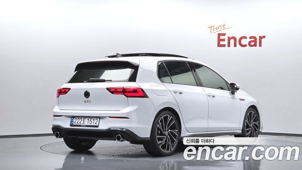 Volkswagen Golf 2024, фото 2
