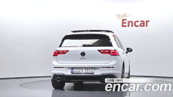 Volkswagen Golf 2024, фото 4