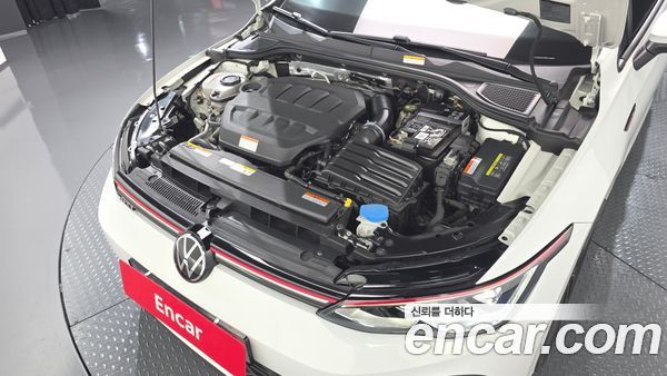 Volkswagen Golf 2024, фото 6