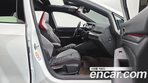 Volkswagen Golf 2024, фото 16