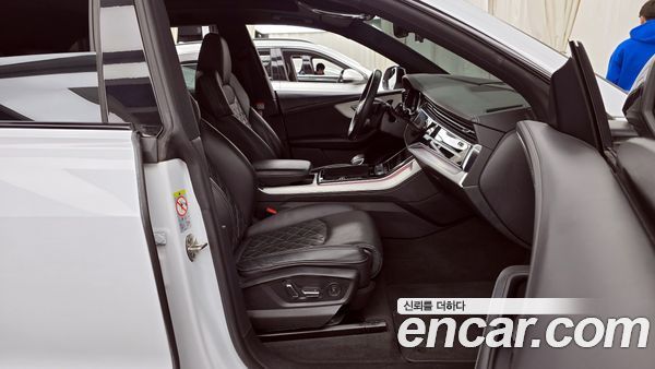 Audi Q8 2021, фото 11