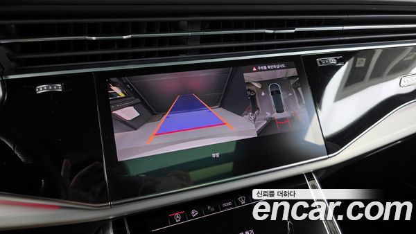 Audi Q8 2021, фото 15