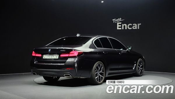 BMW 5 Series 2022, фото 2