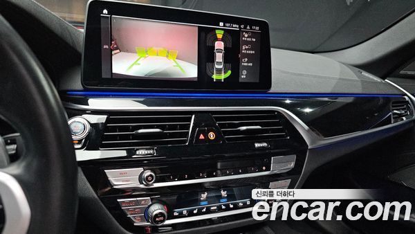 BMW 5 Series 2022, фото 15