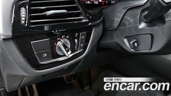 BMW 5 Series 2022, фото 16