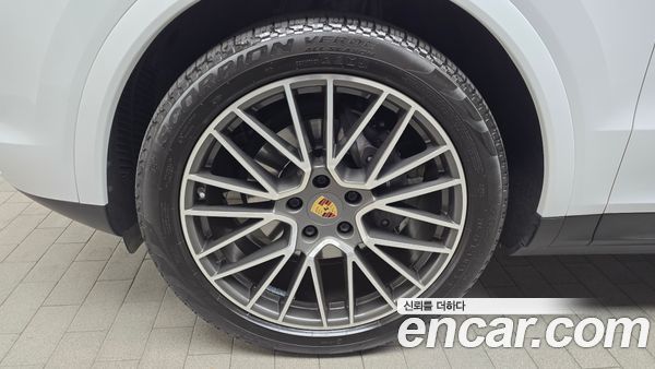 Porsche Cayenne 2020, фото 5
