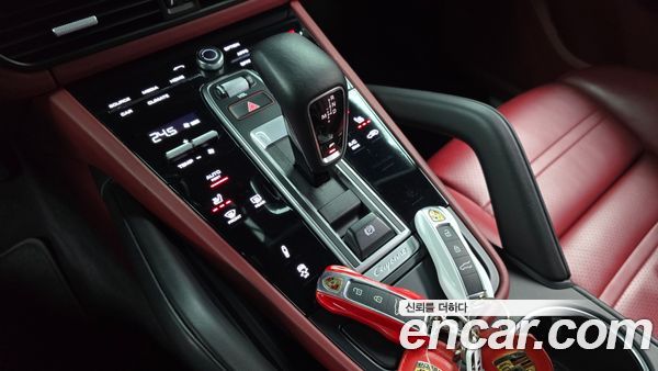Porsche Cayenne 2020, фото 9
