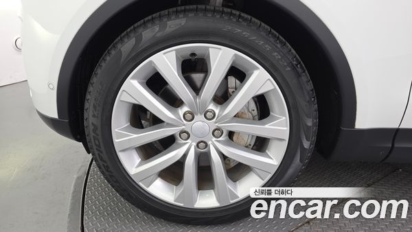 Land Rover Discovery 2023, фото 5