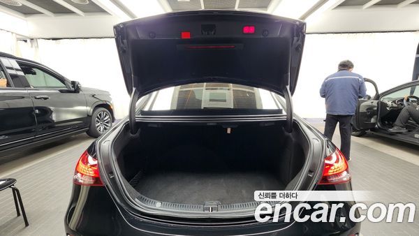 Mercedes-Benz E-Class 2021, фото 20