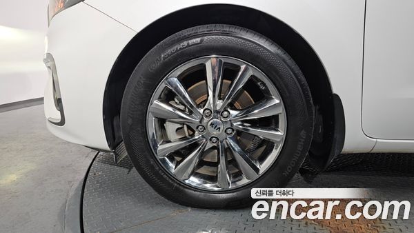Kia Carnival 2020, фото 5