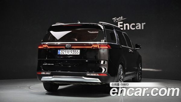 Kia Carnival 2021, фото 4