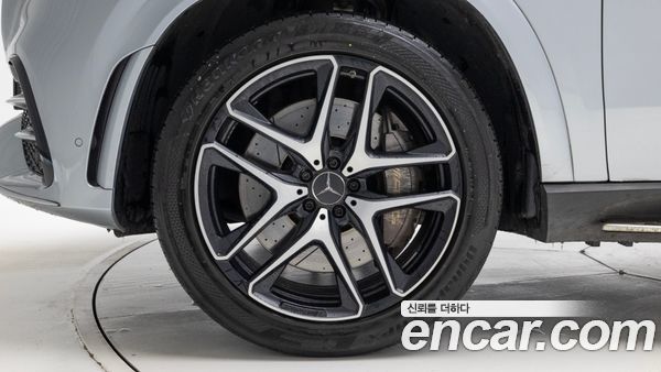 Mercedes-Benz GLE 2023, фото 5