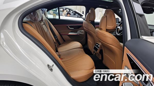 Mercedes-Benz E-Class 2026, фото 12