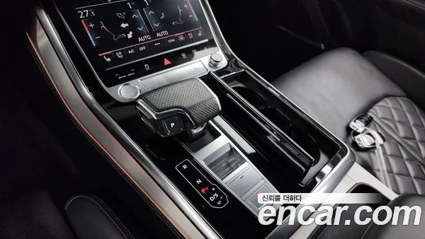 Audi Q8 2020, фото 9