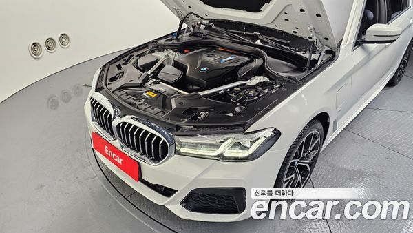 BMW 5 Series 2021, фото 6