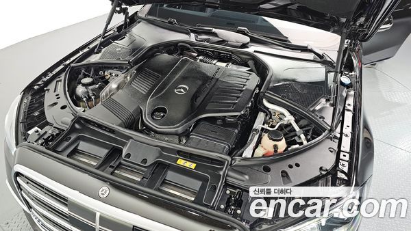 Mercedes-Benz S-Class 2023, фото 6