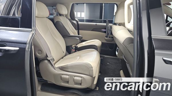 Kia Carnival 2021, фото 12