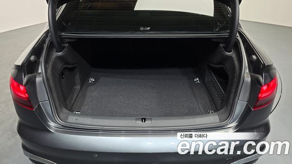 Audi A4 2021, фото 20