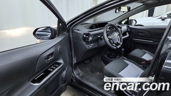 Toyota Prius 2020, фото 10