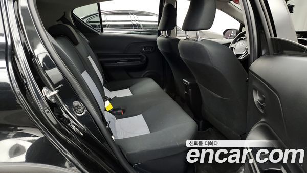 Toyota Prius 2020, фото 12