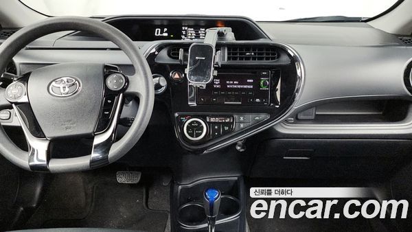 Toyota Prius 2020, фото 14