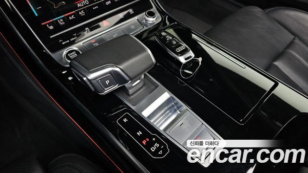 Audi A8 2021, фото 9