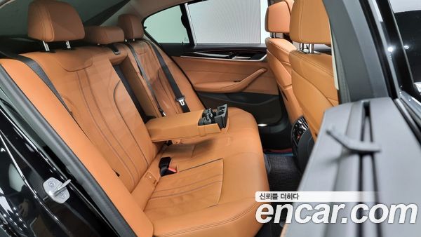 BMW 5 Series 2023, фото 12