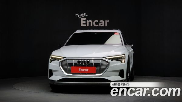 Audi e-tron 2021, фото 3