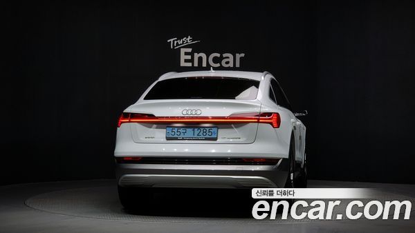 Audi e-tron 2021, фото 4