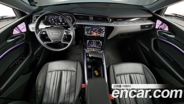 Audi e-tron 2021, фото 7