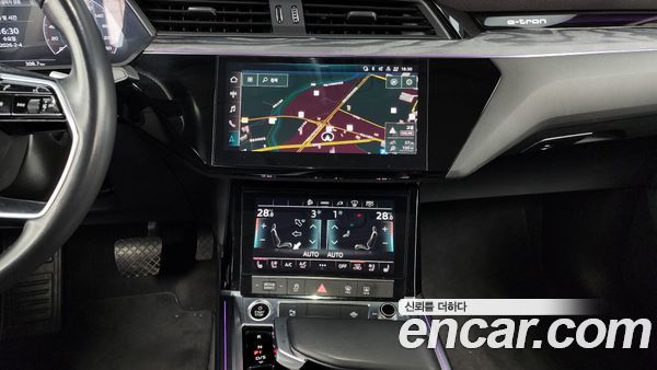 Audi e-tron 2021, фото 14