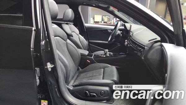 Audi A4 2022, фото 11
