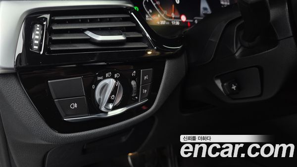 BMW 5 Series 2023, фото 14