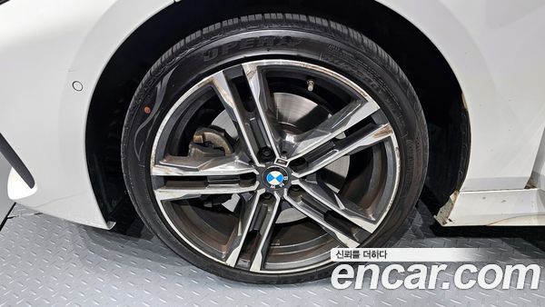 BMW 1 Series 2024, фото 5
