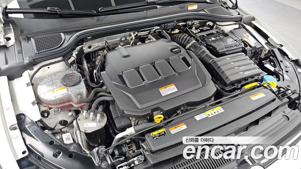 Volkswagen Golf 2025, фото 6
