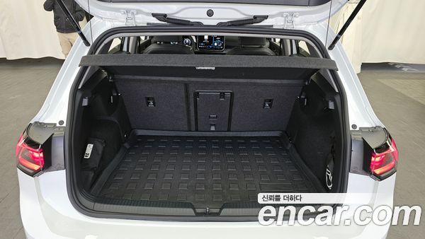 Volkswagen Golf 2025, фото 20