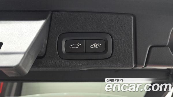 Volvo XC60 2021, фото 20